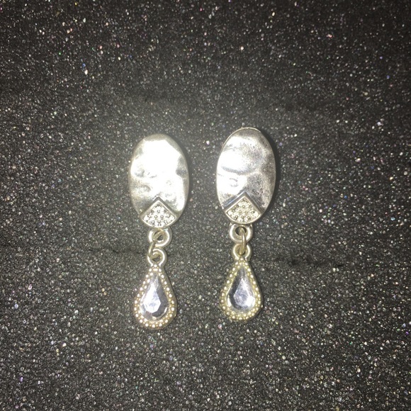 Silver crystal dangle earrings - Picture 2 of 7